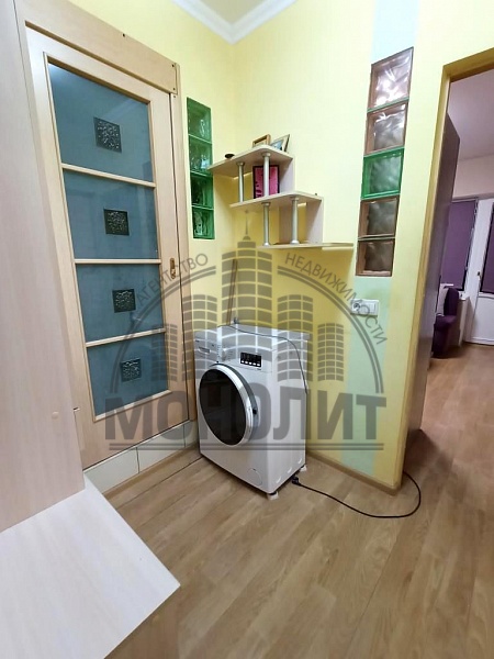 1-к квартира ул. Калараша (№1184)