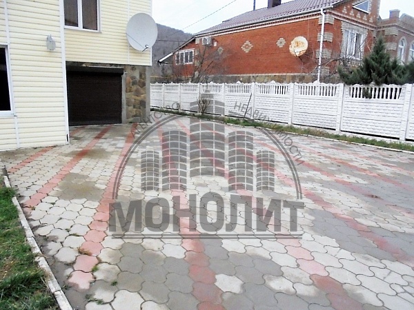 Дом с участком пгт. Новомихайловский (№428)