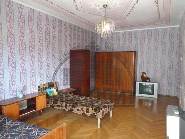 3-к квартира ул. Маяковского (№438)