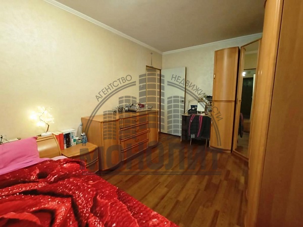 3-х квартира пгт. Новомихайловский (№1194)