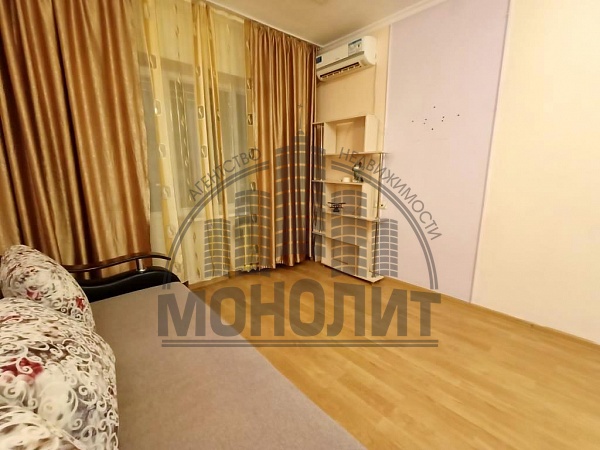 1-к квартира ул. Калараша (№1184)