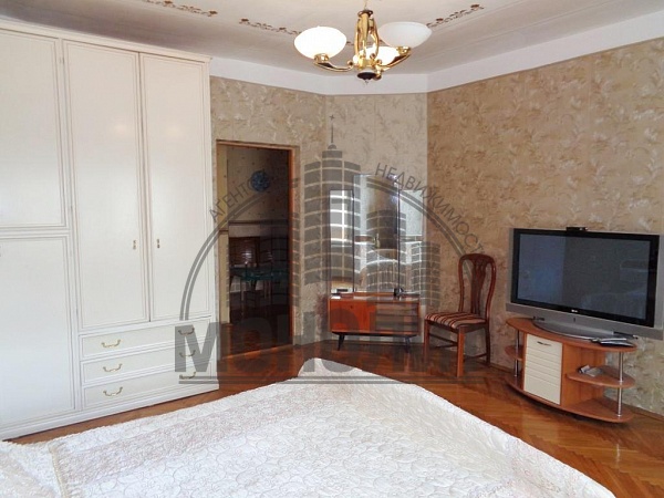 3-к квартира ул. Маяковского (№438)