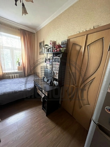 2-к квартира ул. Б.Хмельницкого (№1197)