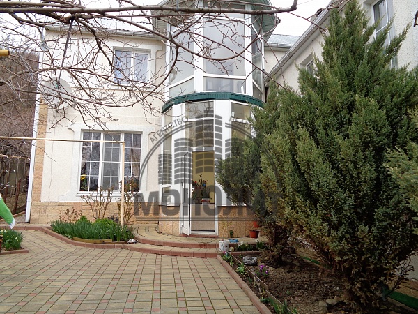 Дом с участком в пгт. Новомихайловский (№409)
